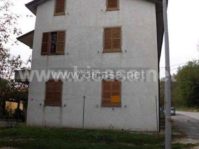 Villetta indipendente in vendita di 329 m² in Via Circonvallazione