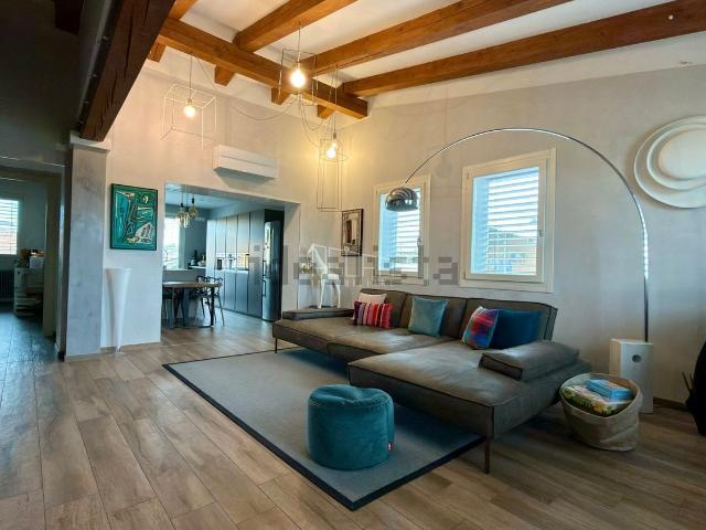 Villetta indipendente in vendita di 330 m²