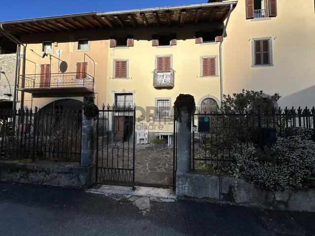 Villetta indipendente in vendita di 330 m² in Via Candrietti, 10