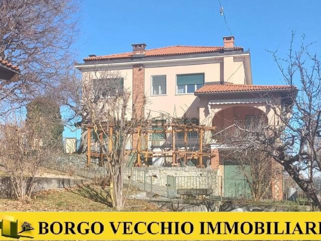 Villetta indipendente in vendita di 330 m² in Via Ceretto, 9