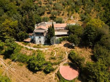 Villetta indipendente in vendita di 330 m² in Via Aldo Moro, 29