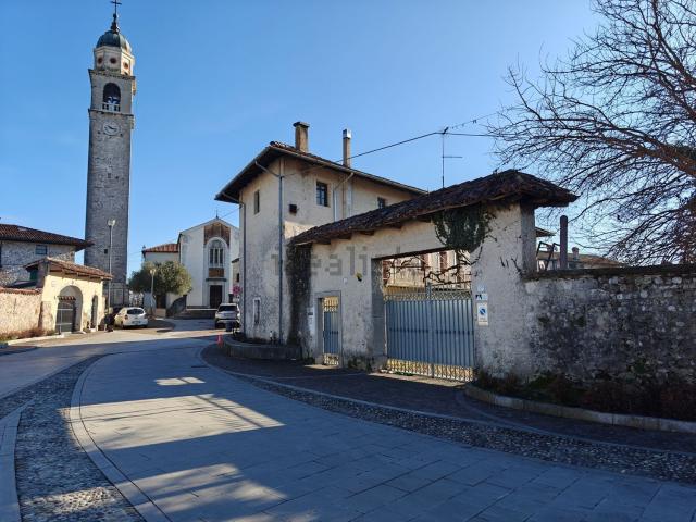 Villetta indipendente in vendita di 330 m² in Via Bologna, 7