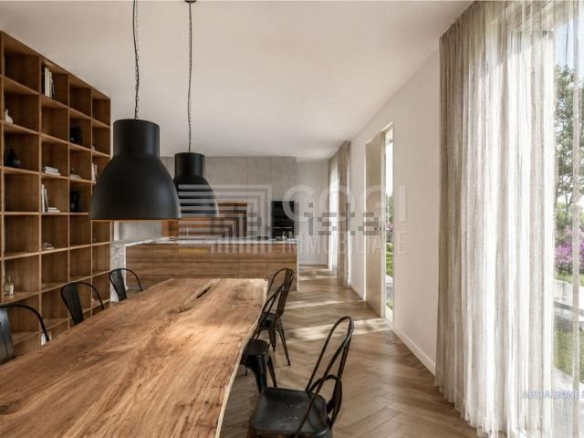 Villetta indipendente in vendita di 330 m² in Via Bastia, 79