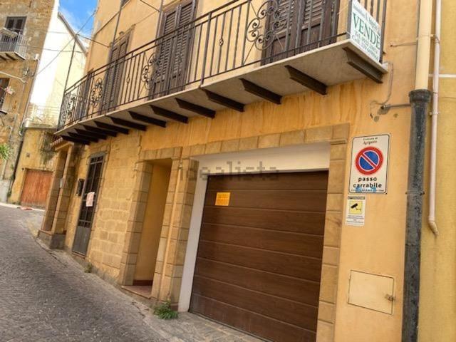 Villetta indipendente in vendita di 330 m² in Via Gamez, 2