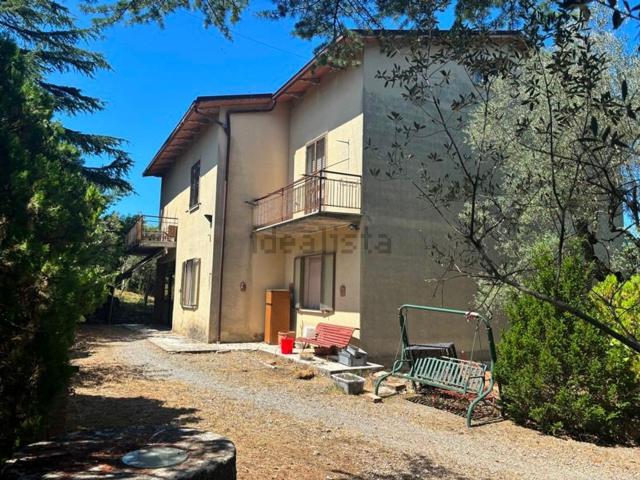 Villetta indipendente in vendita di 330 m² in Via dei Tulipani