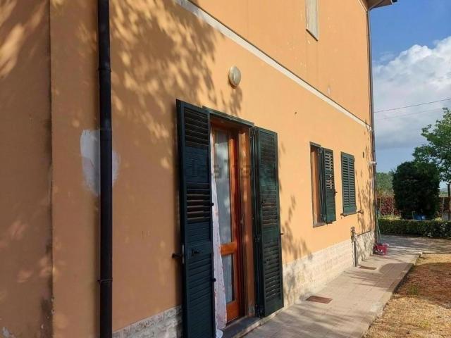 Villetta indipendente in vendita di 330 m² in Via dell&apos Arginato e Radicosa