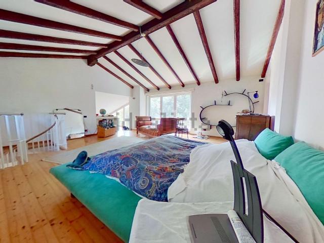 Villetta indipendente in vendita di 330 m² in Via E. Bongioanni