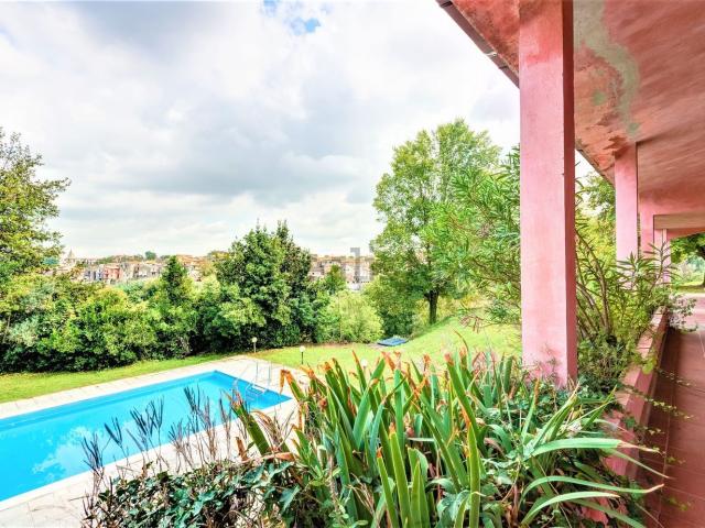 Villetta indipendente in vendita di 330 m² in Via Fontanaccia, 9