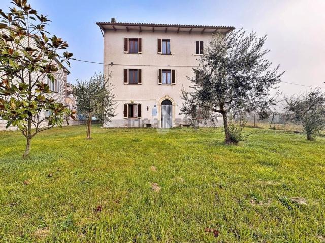 Villetta indipendente in vendita di 330 m² in Via Flaminia, 148