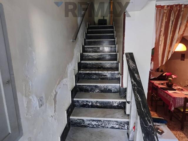 Villetta indipendente in vendita di 330 m² in Via Nazionale, 44