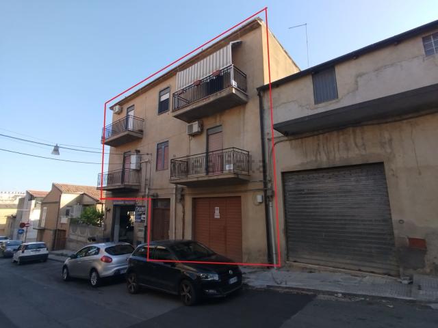 Villetta indipendente in vendita di 330 m² in Via Napoli, 5