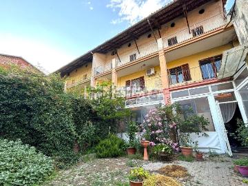 Villetta indipendente in vendita di 330 m² in Via Solferino