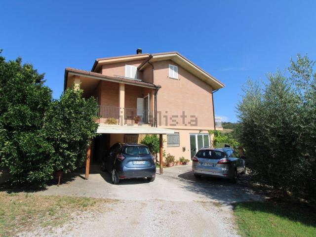 Villetta indipendente in vendita di 330 m² in Via Sant&apos Antonio, 70