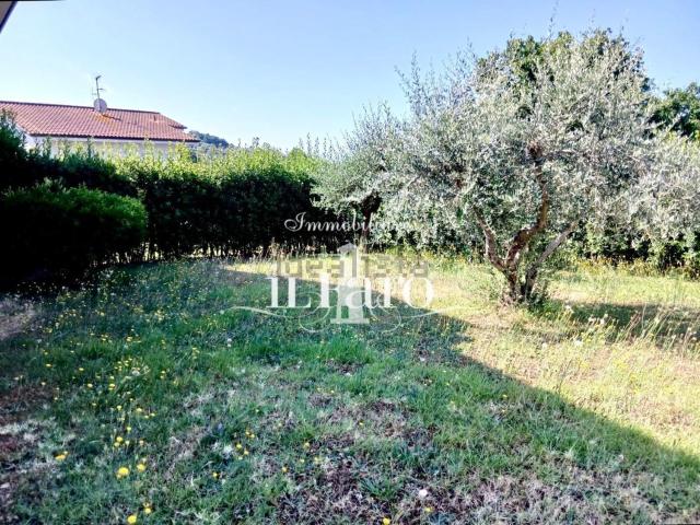 Villetta indipendente in vendita di 330 m² in Via Sarzanese, 1279