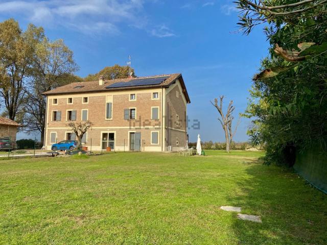 Villetta indipendente in vendita di 330 m² in Via Stradone, 24