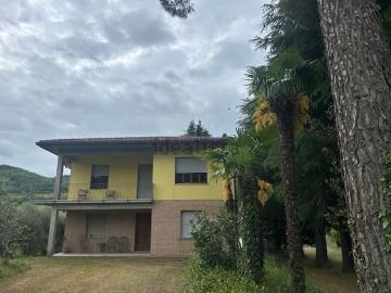 Villetta indipendente in vendita di 330 m² in Via Suor Teresa Brenti, 47