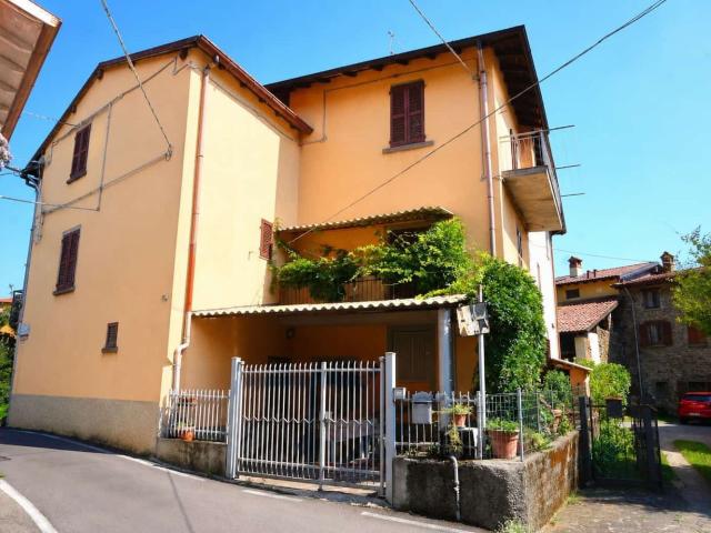 Villetta indipendente in vendita di 330 m² in Via Pratolongo