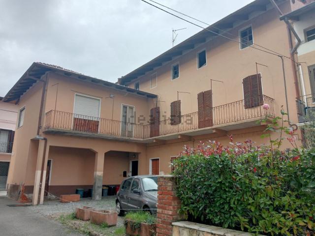 Villetta indipendente in vendita di 330 m² in Via Umberto I, 4