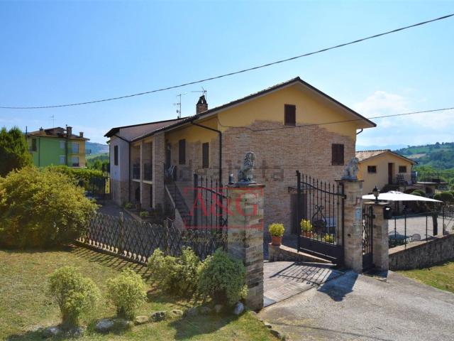 Villetta indipendente in vendita di 330 m² in Contrada Mulino, 19