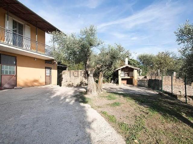 Villetta indipendente in vendita di 330 m² in Località Cucciale