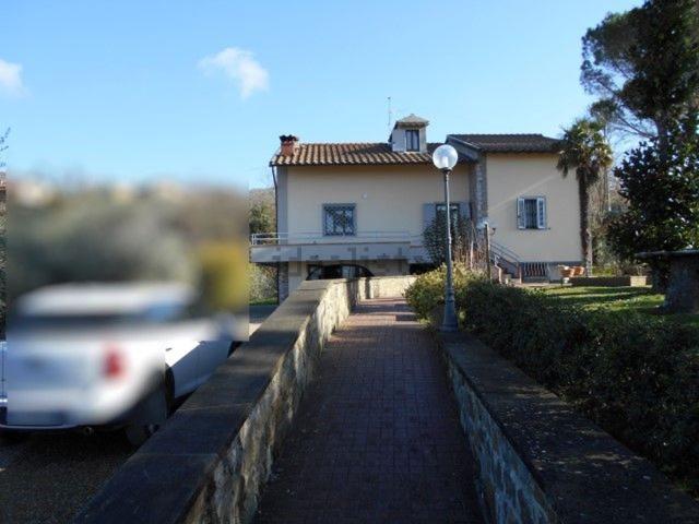 Villetta indipendente in vendita di 330 m² in Strada Comunale di Pulicciano