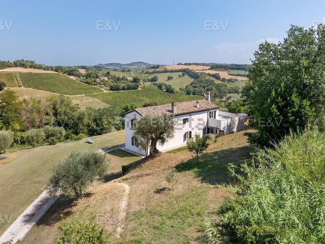 Villetta indipendente in vendita di 330 m² in Strada della Cava