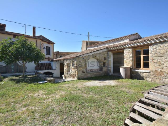 Villetta indipendente in vendita di 331 m² in Via San Pietro, 1