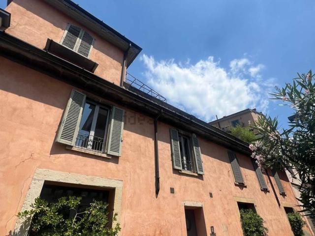 Villetta indipendente in vendita di 332 m²