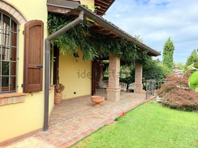Villetta indipendente in vendita di 332 m² in Via Carlo Alberto Dallachiesa