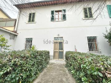 Villetta indipendente in vendita di 332 m² in Via Bencivenni Rucellai