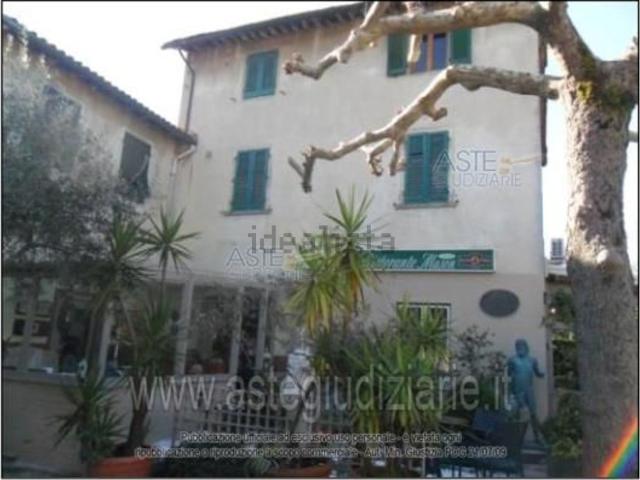 Villetta indipendente in vendita di 332 m² in Via Ferruccio Parri, 52