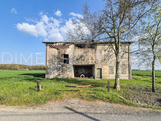 Villetta indipendente in vendita di 334 m² in Via Madonna, 14