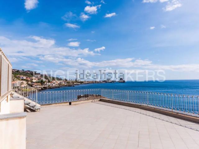 Villetta indipendente in vendita di 335 m² in Via Guglielmo Marconi, 24