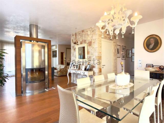 Villetta indipendente in vendita di 335 m² in Via G. Sterni Beata