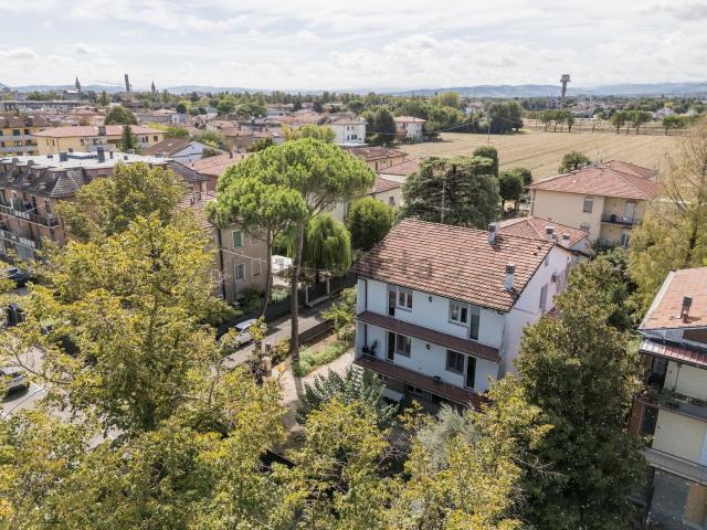 Villetta indipendente in vendita di 335 m² in Via Redipuglia, 2
