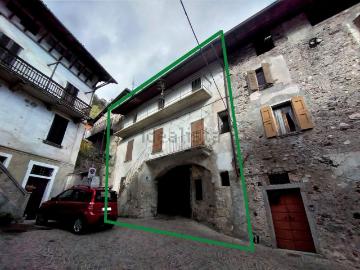 Villetta indipendente in vendita di 335 m² in Via Zappelli, 41