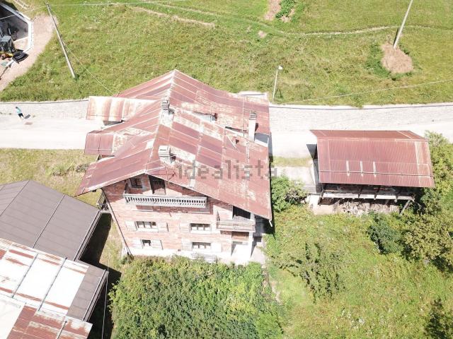 Villetta indipendente in vendita di 335 m² in Frazione Mas, 20