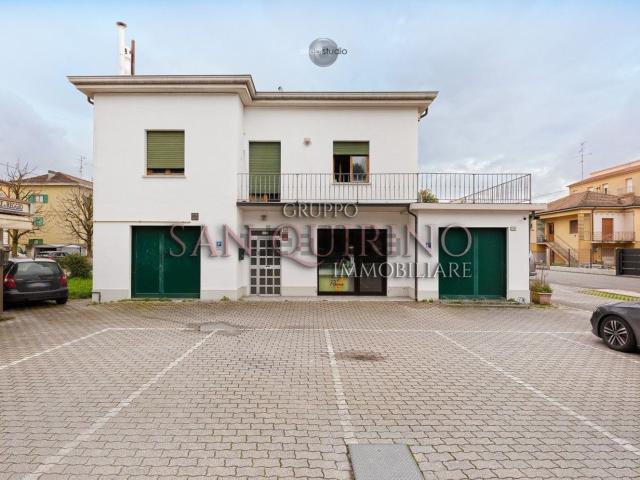Villetta indipendente in vendita di 336 m² in Viale Vittorio Saltini, 68