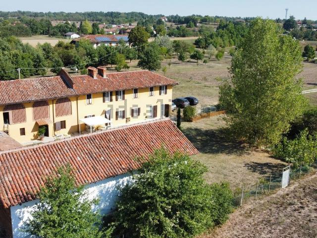 Villetta indipendente in vendita di 336 m² in Frazione Revignano