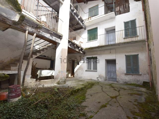 Villetta indipendente in vendita di 337 m² in Via Carrobbio, 3