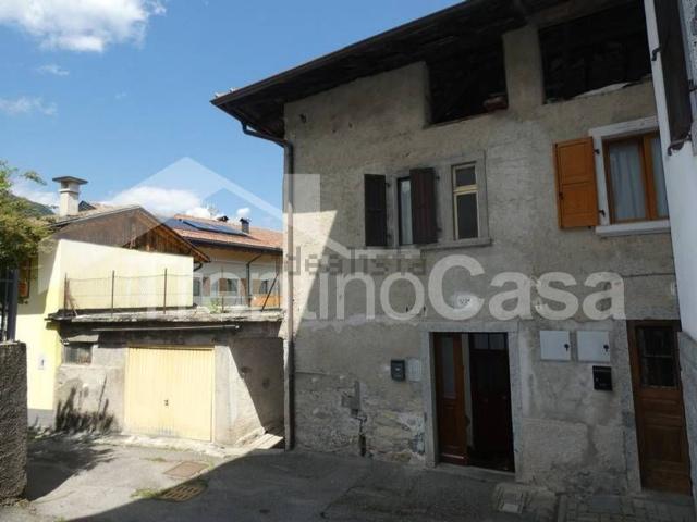 Villetta indipendente in vendita di 337 m² in Via NIccolò Oradini, 7