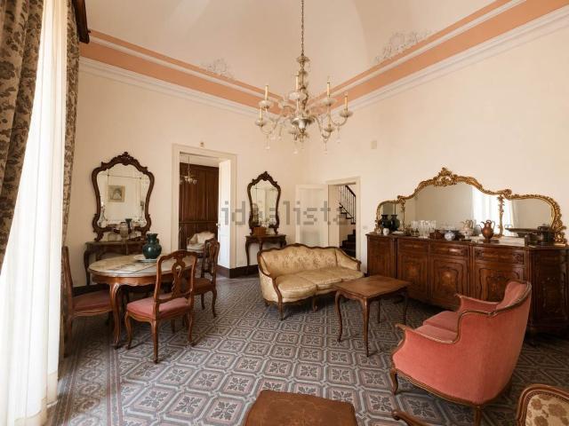 Villetta indipendente in vendita di 338 m²