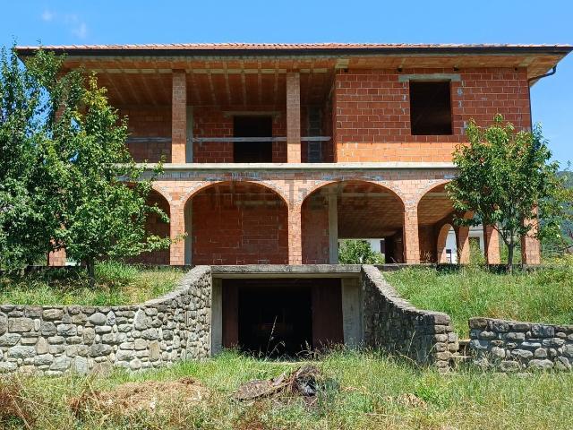 Villetta indipendente in vendita di 339 m² in Via Caduti della Libertà