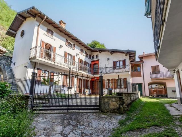 Villetta indipendente in vendita di 339 m² in Contrada Carnisio, 1