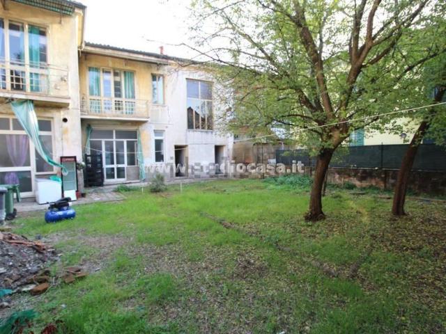 Villetta indipendente in vendita di 340 m²