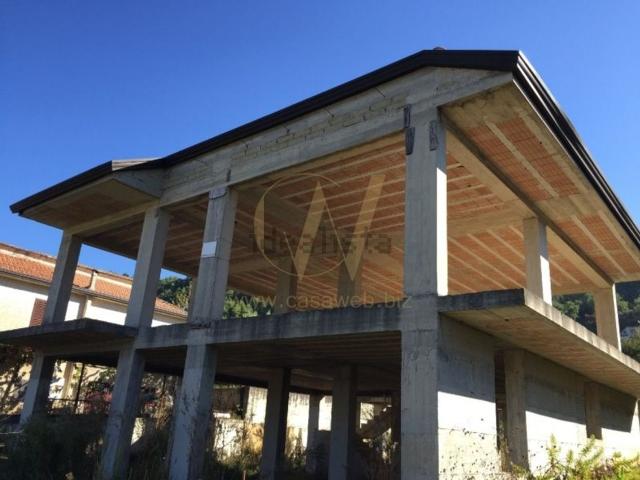 Villetta indipendente in vendita di 340 m² in Via Cese