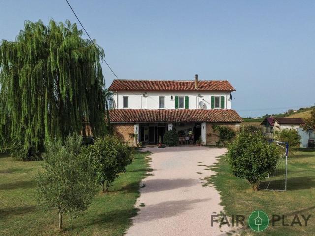 Villetta indipendente in vendita di 340 m² in Via Cesena, 1750