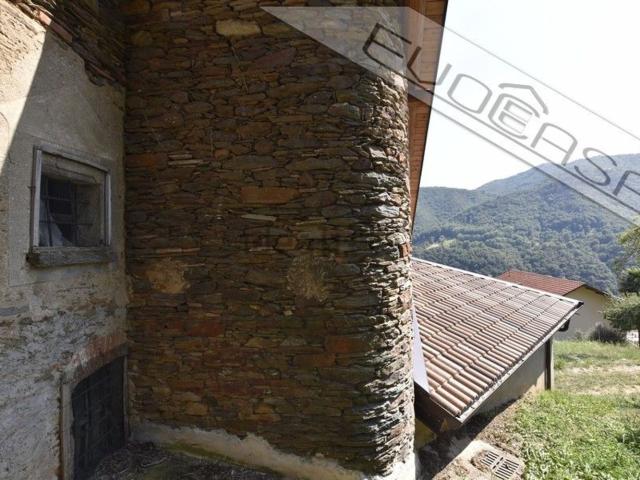 Villetta indipendente in vendita di 340 m² in Via Giovanni Dominici