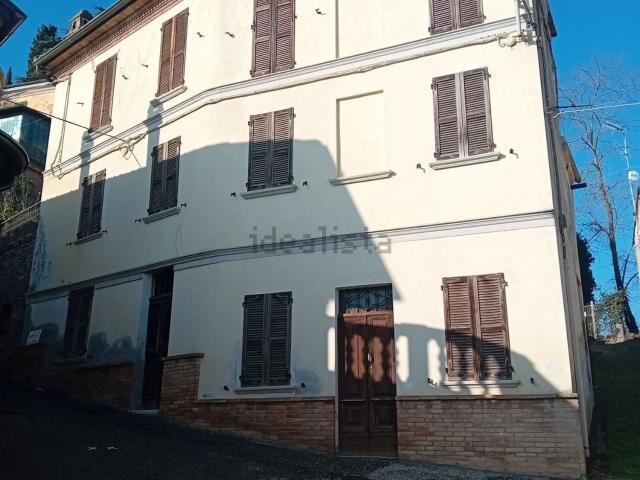 Villetta indipendente in vendita di 340 m² in Via Marconi, 11