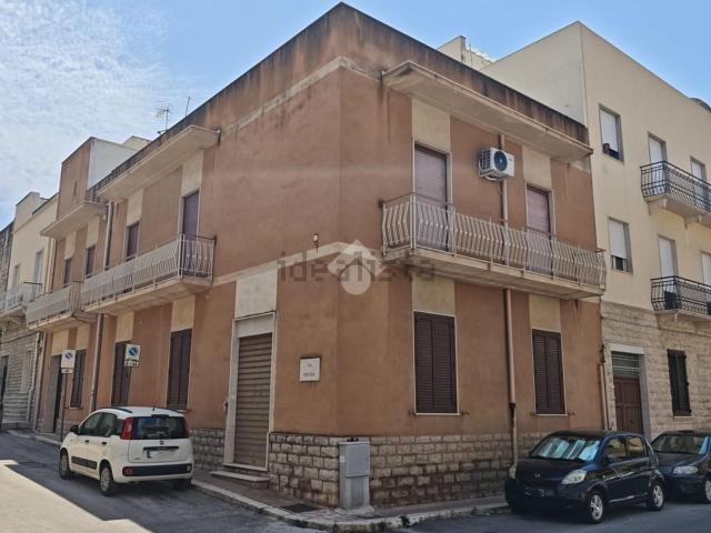 Villetta indipendente in vendita di 340 m² in Via Perugia, 34